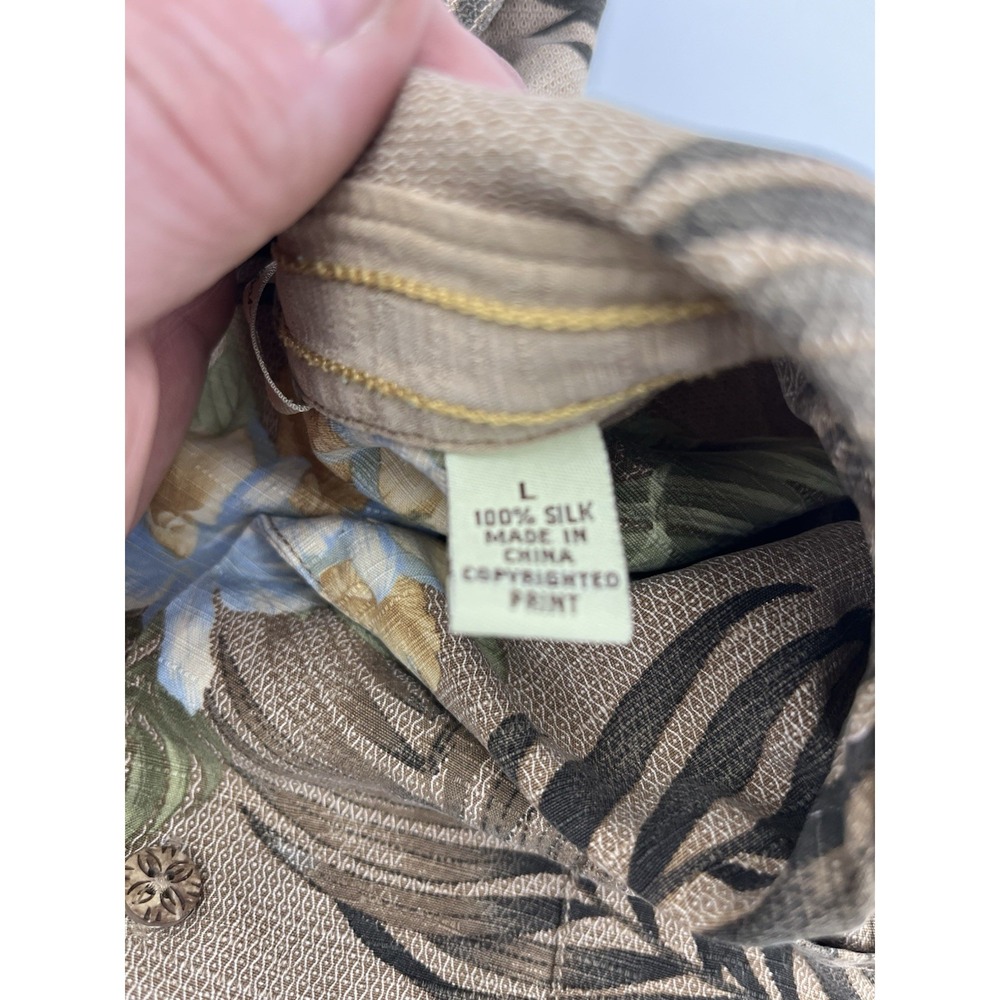 Tommy Bahama Silk Shirt Mens L Hawaiian Floral Palm Print Button Up - Picture 3 of 4